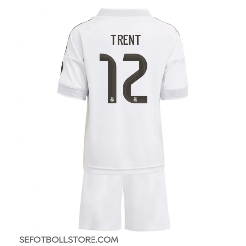 Real Madrid Alexander-Arnold #12 Replika babykläder Hemmaställ Barn 2025-26 Kortärmad (+ korta byxor)